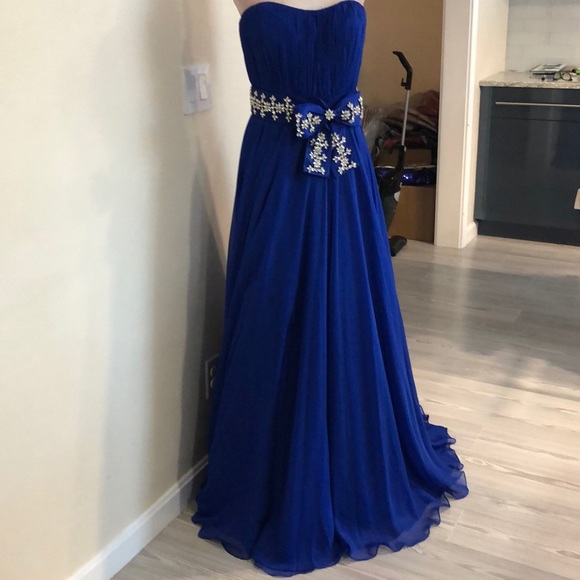 Royal Blue chiffon with train - Picture 13 of 16